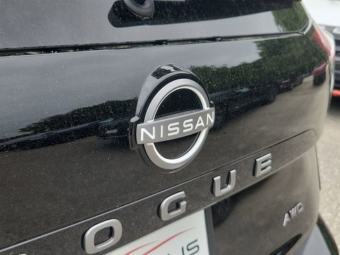 New 2026 Nissan Rogue SV AWD/4WD image 11