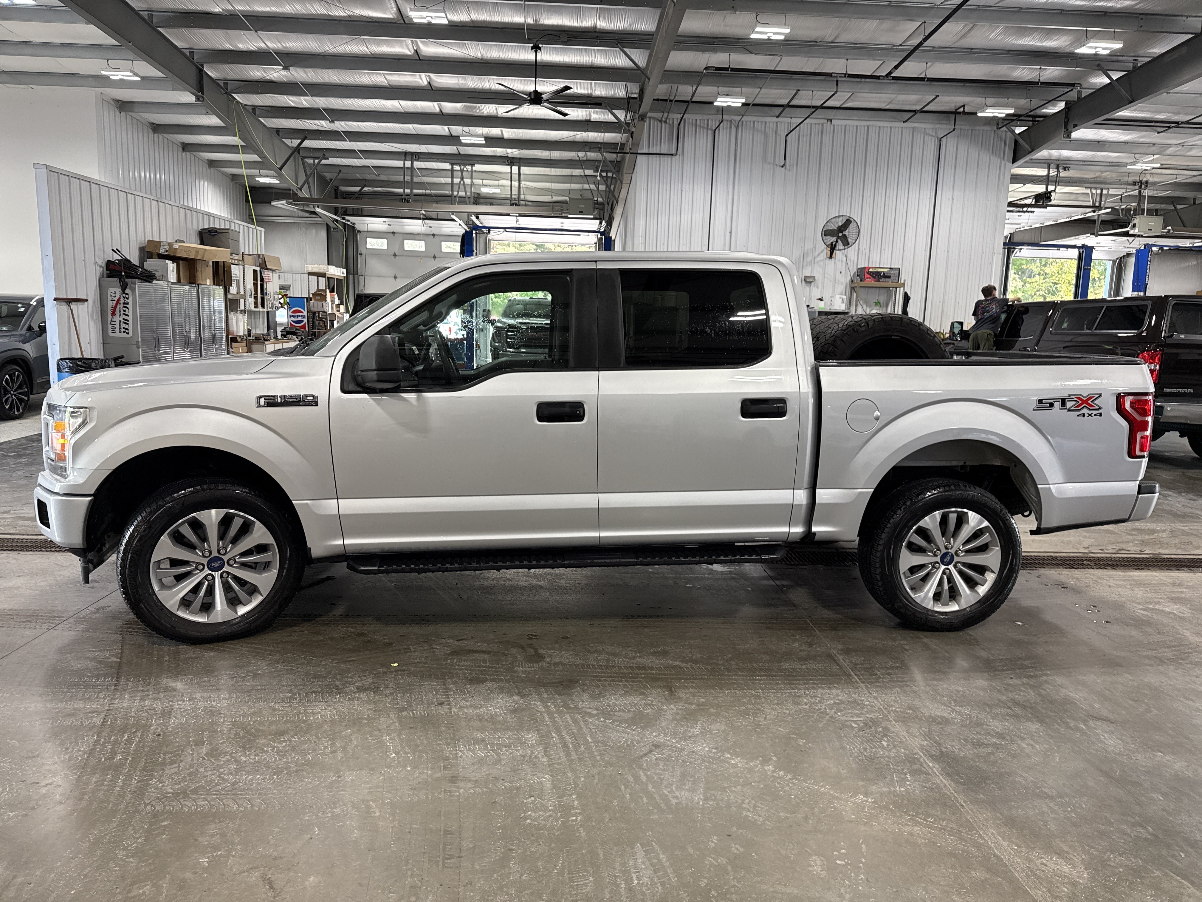 Used 2018 Ford F150 XL w/ Equipment Group 101A Mid AWD/4WD image 5