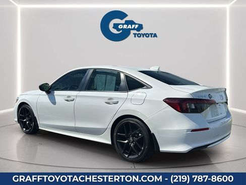 Used 2025 Honda Civic Sport image 4