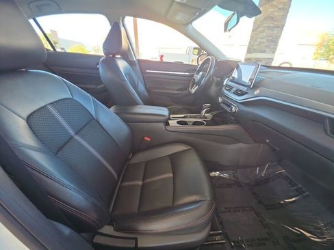 Used 2023 Nissan Altima 2.5 SR image 25