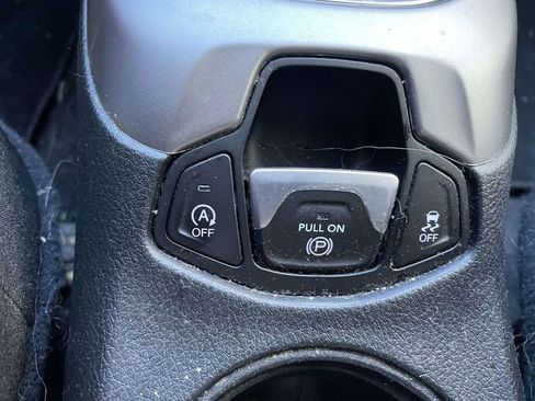 Used 2018 Jeep Compass Latitude w/ Popular Equipment Group image 43