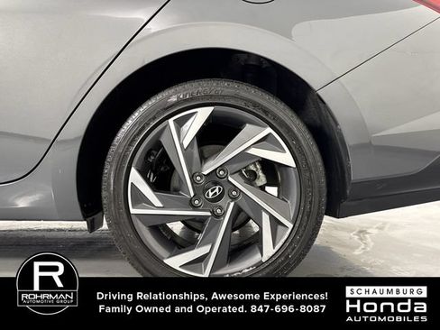 Used 2025 Hyundai Elantra SEL FWD image 5