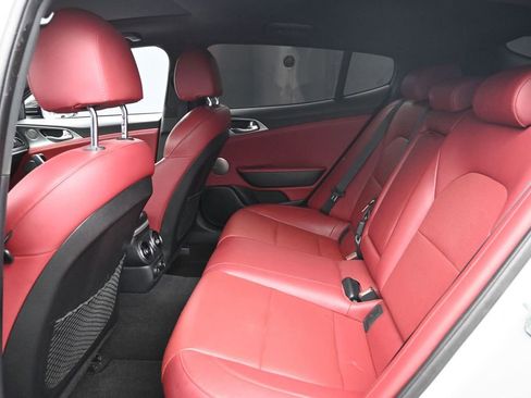 Used 2019 Kia Stinger GT1 AWD/4WD image 10