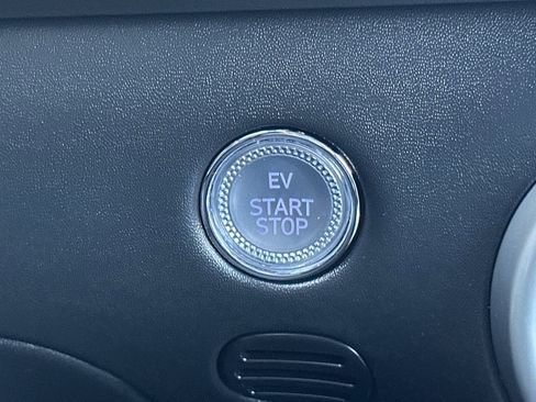 Used 2023 Genesis GV60 Performance image 24