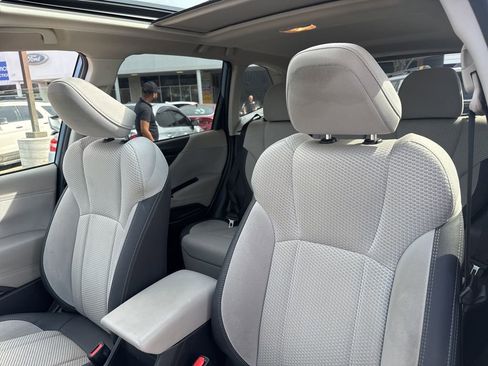 Used 2019 Subaru Forester Premium w/ All-Weather Package image 22