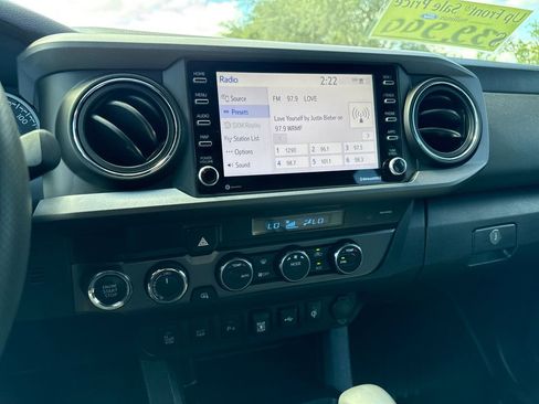 Used 2023 Toyota Tacoma TRD Sport image 17