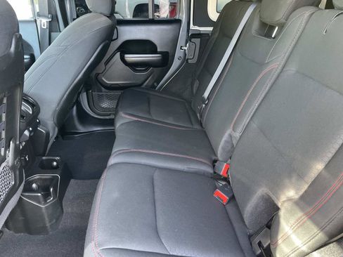 Used 2021 Jeep Wrangler Unlimited Rubicon image 23