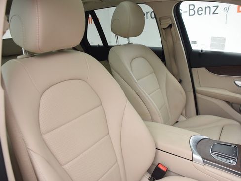 Certified 2022 Mercedes-Benz GLC 300 image 16