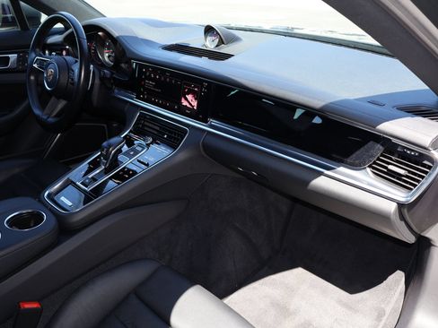 Certified 2023 Porsche Panamera 4 AWD/4WD image 34