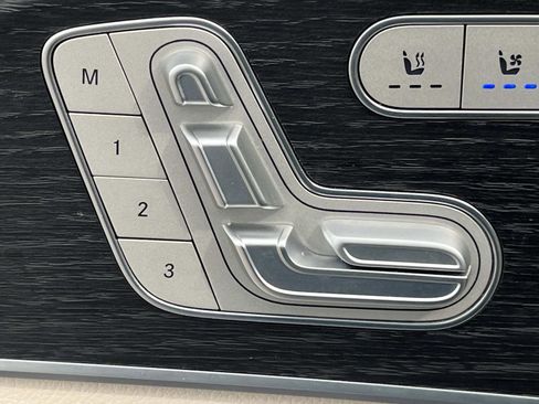 Used 2025 Mercedes-Benz GLE 350 4MATIC image 19