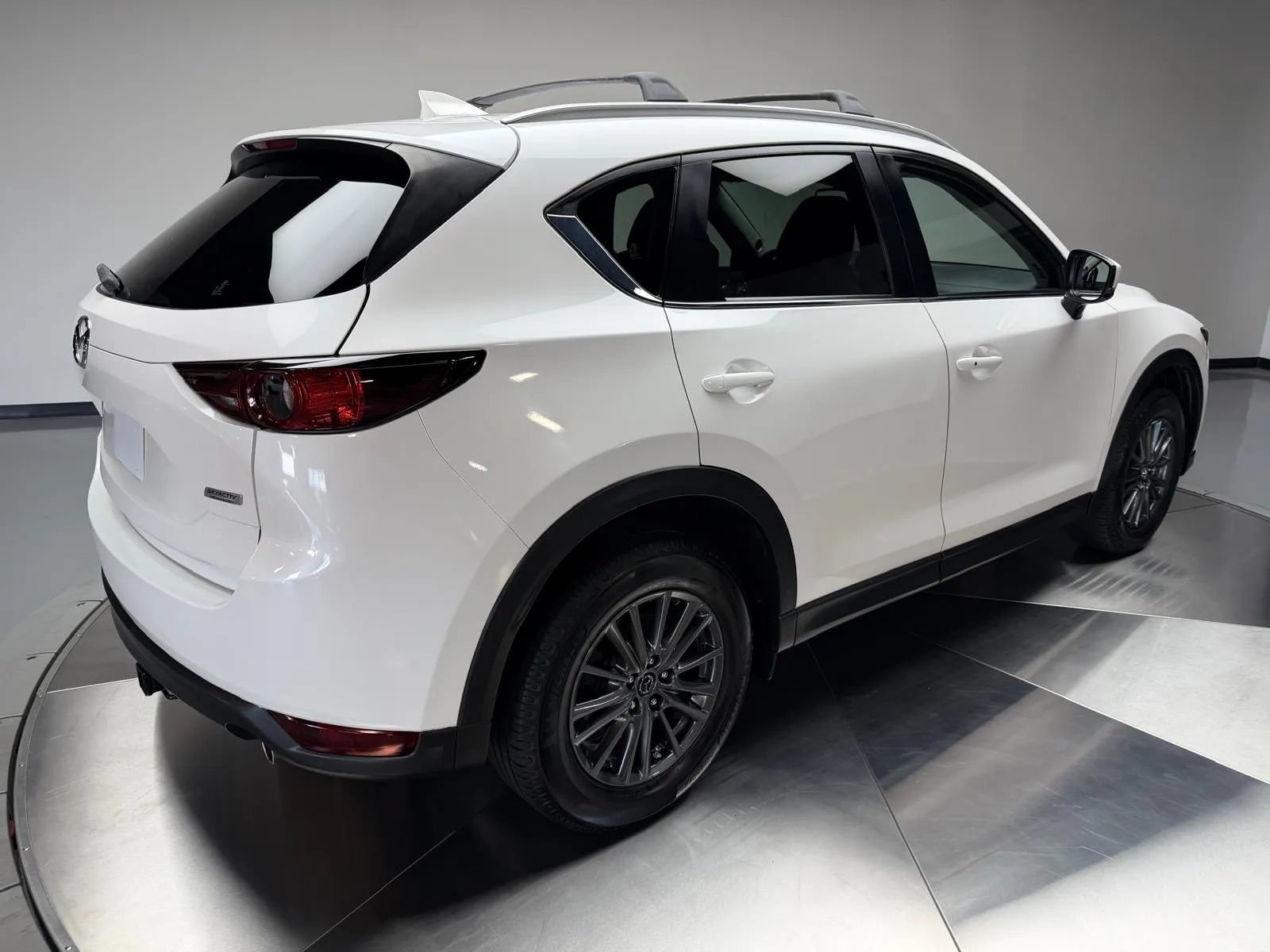 Used 2019 MAZDA CX-5 Touring AWD/4WD image 2