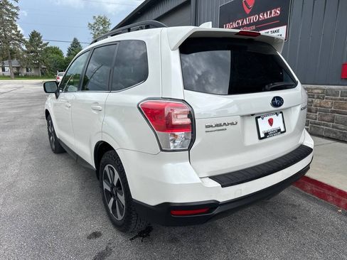 Used 2018 Subaru Forester 2.5i Limited AWD/4WD image 3