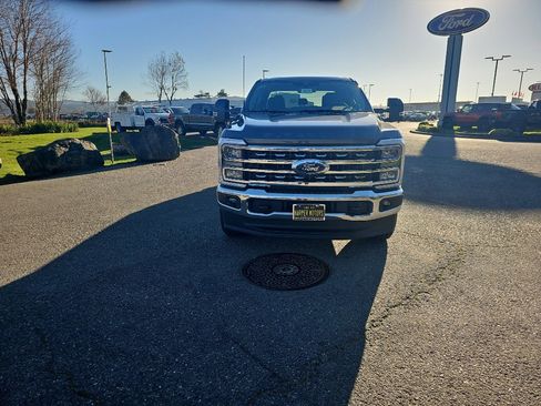 New 2026 Ford F250 Lariat w/ FX4 Off-Road Package image 9