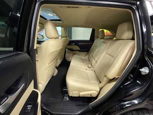 Used 2017 Toyota Highlander Limited image 20