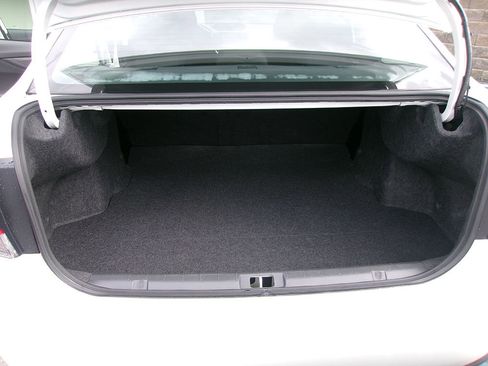 Used 2019 Subaru Impreza 2.0i w/ Eyesight image 11