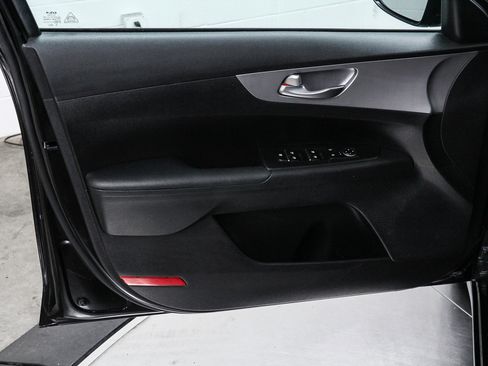 Used 2023 Kia Forte LXS FWD image 21