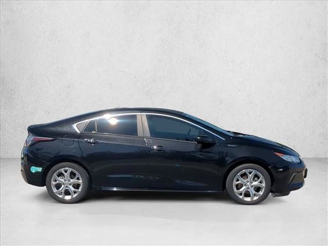 Used 2017 Chevrolet Volt Premier w/ Driver Confidence II Package FWD image 4