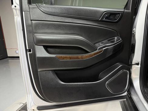 Used 2016 Chevrolet Suburban LT AWD/4WD image 20