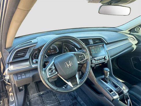 Used 2019 Honda Civic EX image 9