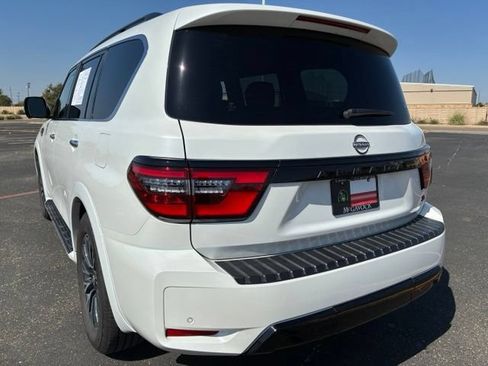 Certified 2023 Nissan Armada SL w/ Midnight Edition Package RWD image 4