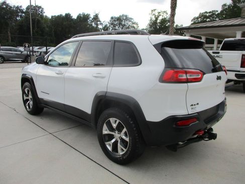 Used 2014 Jeep Cherokee Trailhawk w/ Technology Group AWD/4WD image 4