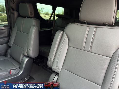 Used 2023 Chevrolet Suburban RST w/ Luxury Package AWD/4WD image 24