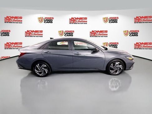 Certified 2025 Hyundai Elantra Sport FWD image 16