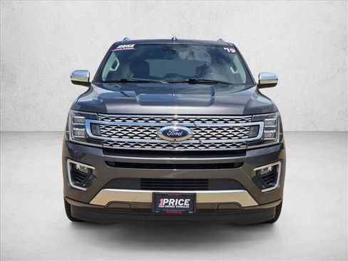 Used 2019 Ford Expedition Platinum RWD image 2