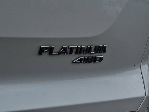 Used 2024 Nissan Pathfinder Platinum AWD/4WD image 32