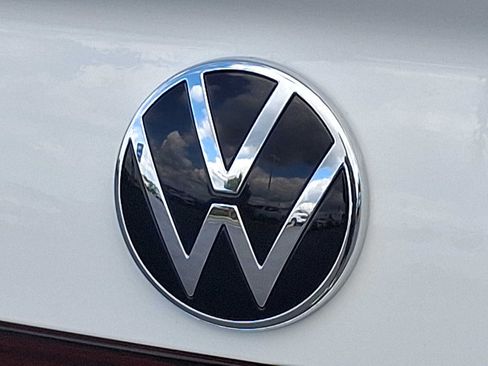 Used 2025 Volkswagen Jetta GLI Autobahn FWD image 29