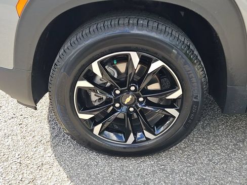 Used 2023 Chevrolet TrailBlazer LT w/ Convenience Package AWD/4WD image 6