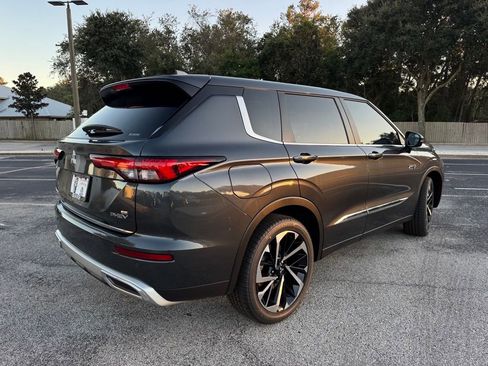 New 2025 Mitsubishi Outlander SE image 8