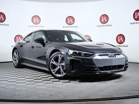 Used 2022 Audi e-tron GT Premium Plus image 1