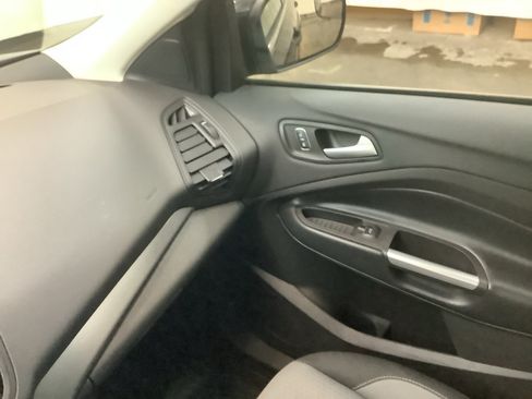 Used 2019 Ford Escape SE AWD/4WD image 20