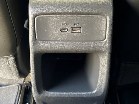 Used 2025 Chevrolet Trax LT FWD image 16