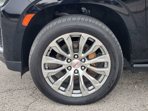 Used 2022 GMC Yukon XL Denali image 8