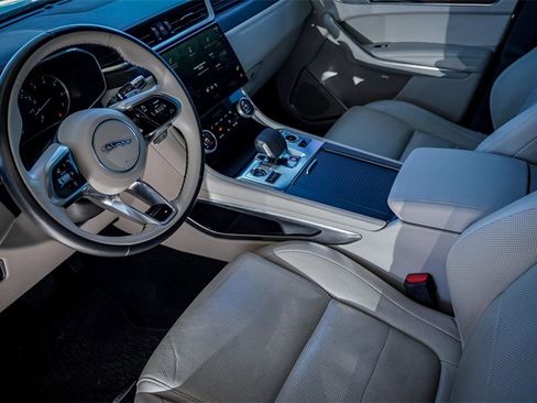 Used 2022 Jaguar F-PACE S image 11