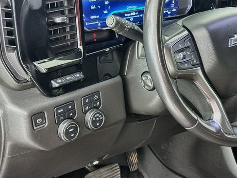 Used 2022 Chevrolet Silverado 1500 ZR2 w/ Technology Package AWD/4WD image 11