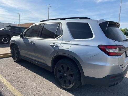 Used 2026 Honda Pilot Black Edition image 5
