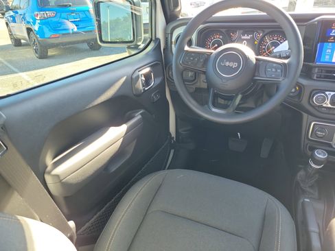 New 2026 Jeep Gladiator Sport image 9