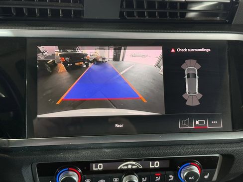 Used 2020 Audi Q3 2.0T Premium Plus w/ Premium Plus Package image 29