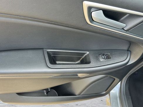 Used 2024 Ford Edge SEL AWD/4WD image 17