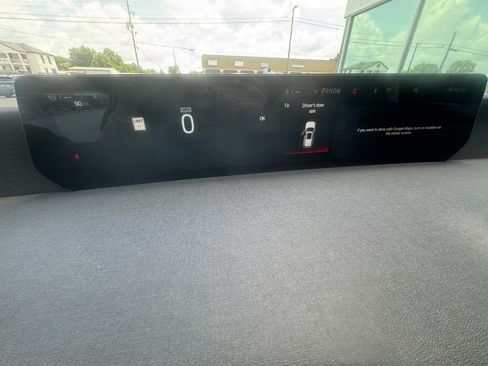 Used 2025 Ford Expedition Active AWD/4WD image 13