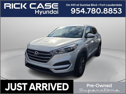 Used 2016 Hyundai Tucson SE image 1
