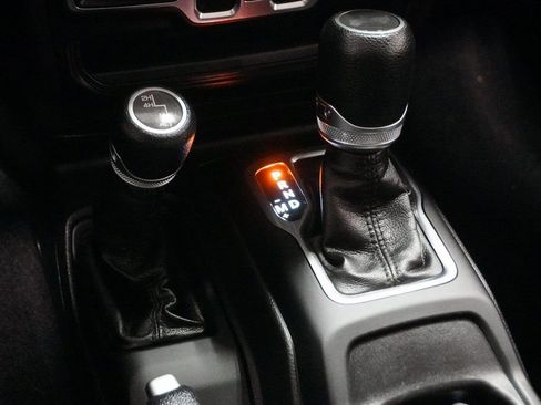 Certified 2022 Jeep Wrangler Unlimited Sport image 25