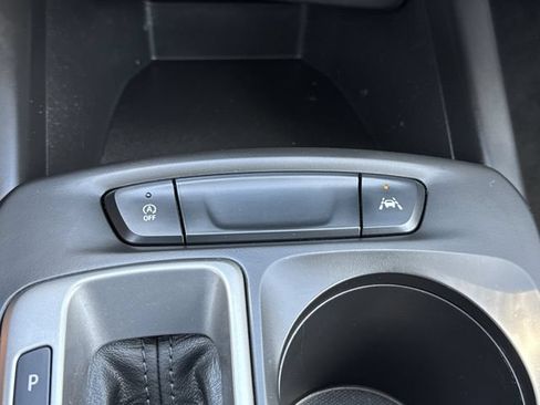 Used 2024 Chevrolet Trax LS w/ LS Convenience Package FWD image 19