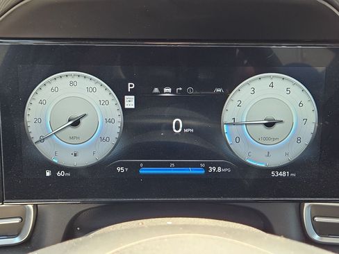 Used 2025 Hyundai Elantra Limited FWD image 20