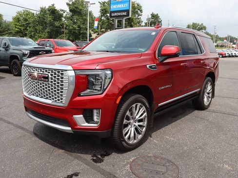 Used 2021 GMC Yukon Denali w/ Denali Premium Package AWD/4WD image 36