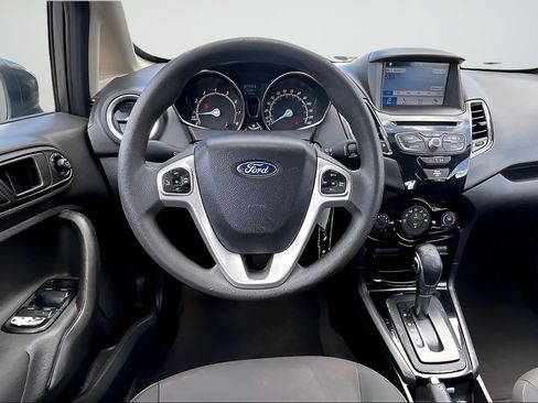 Used 2019 Ford Fiesta SE w/ Equipment Group 201A FWD image 8
