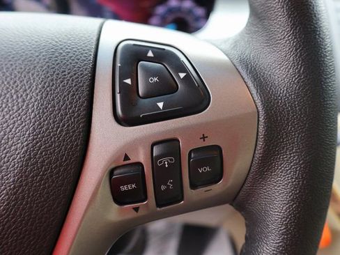 Used 2018 Ford Taurus SEL AWD/4WD image 27